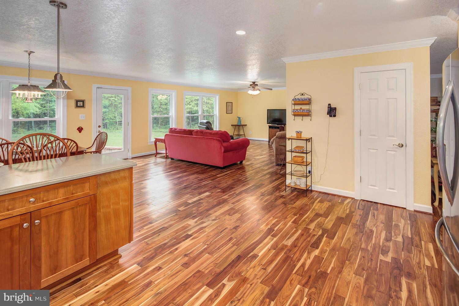 4274 Ritchie Road Midland, VA 22728 - Photo 8 of 28 Kitchen