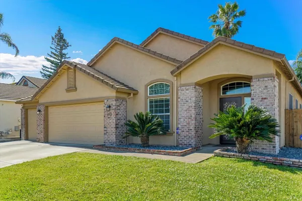 $624,900 | 4512 Thira Way, Elk Grove, CA 95758