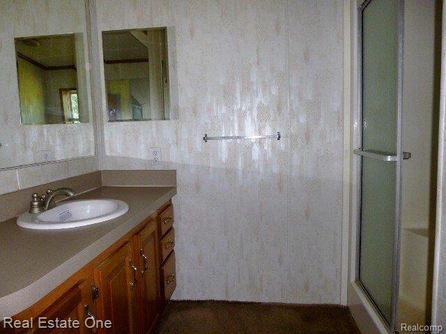 9343 West Sober Road Fowlerville, MI 48836 - Photo 22 of 41 Master Bedroom Bath