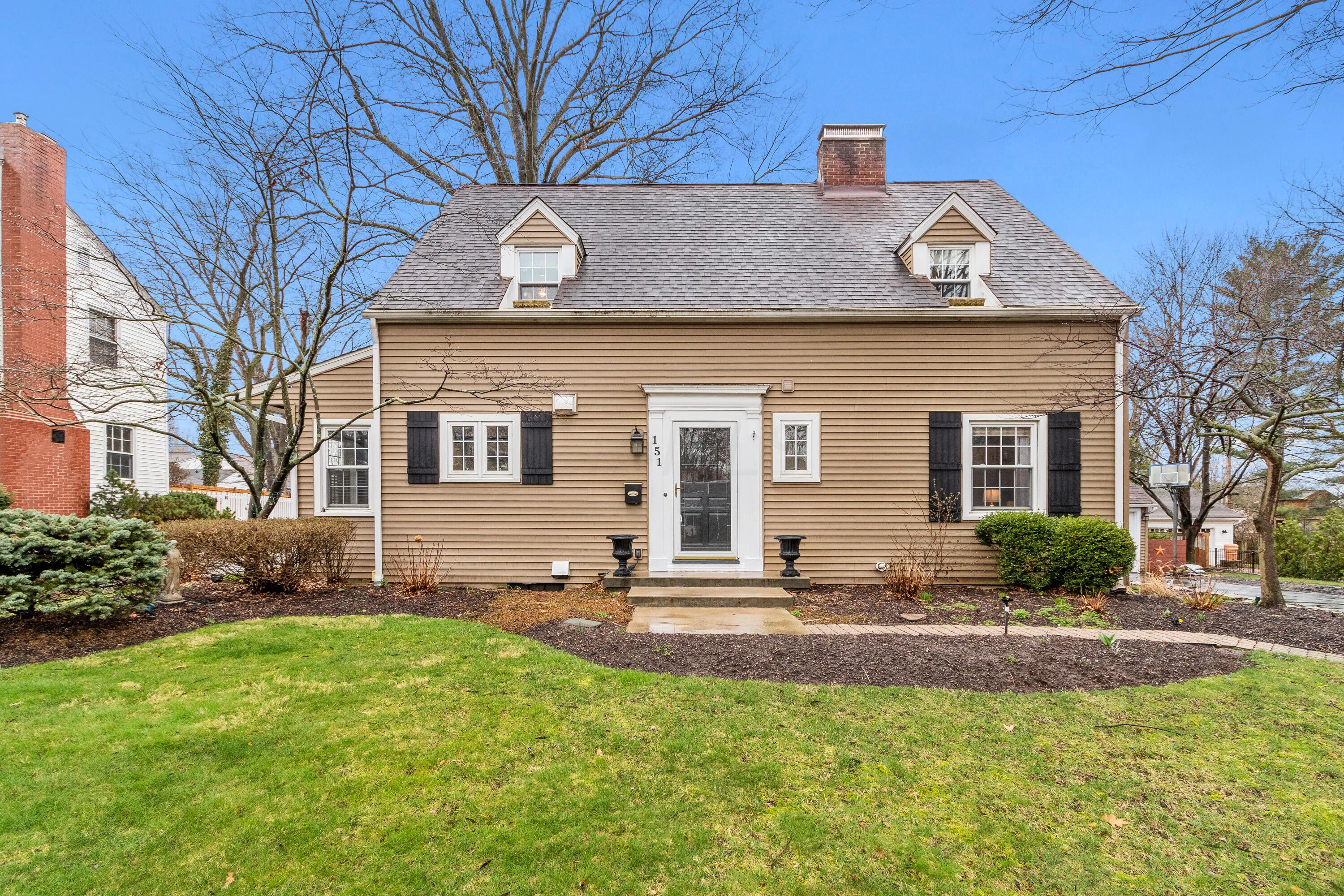 151 West Beaumont Road Columbus, OH 43214 - Photo 1 of 33 151 West Beaumont Road-13.jpg-FULL