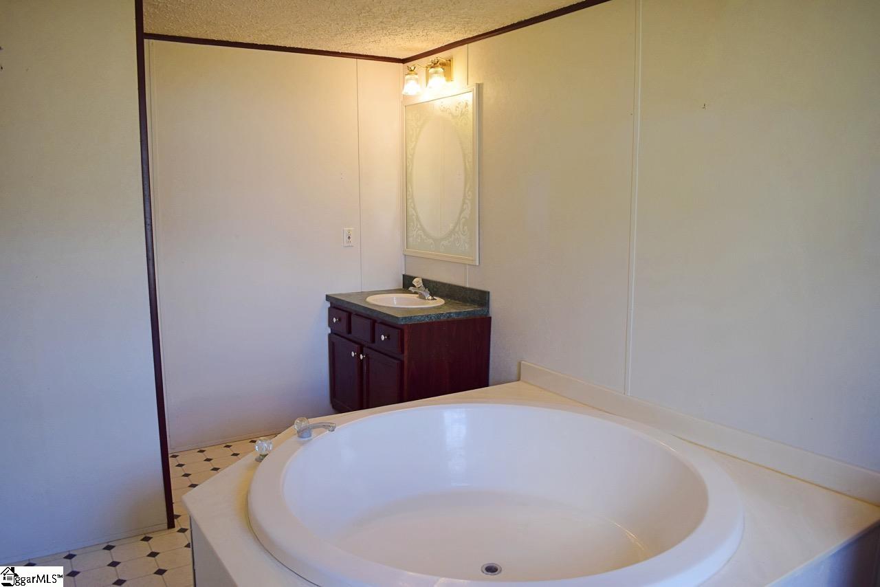 216 Scruggs Road Chesnee, SC 29323 - Photo 19 of 32