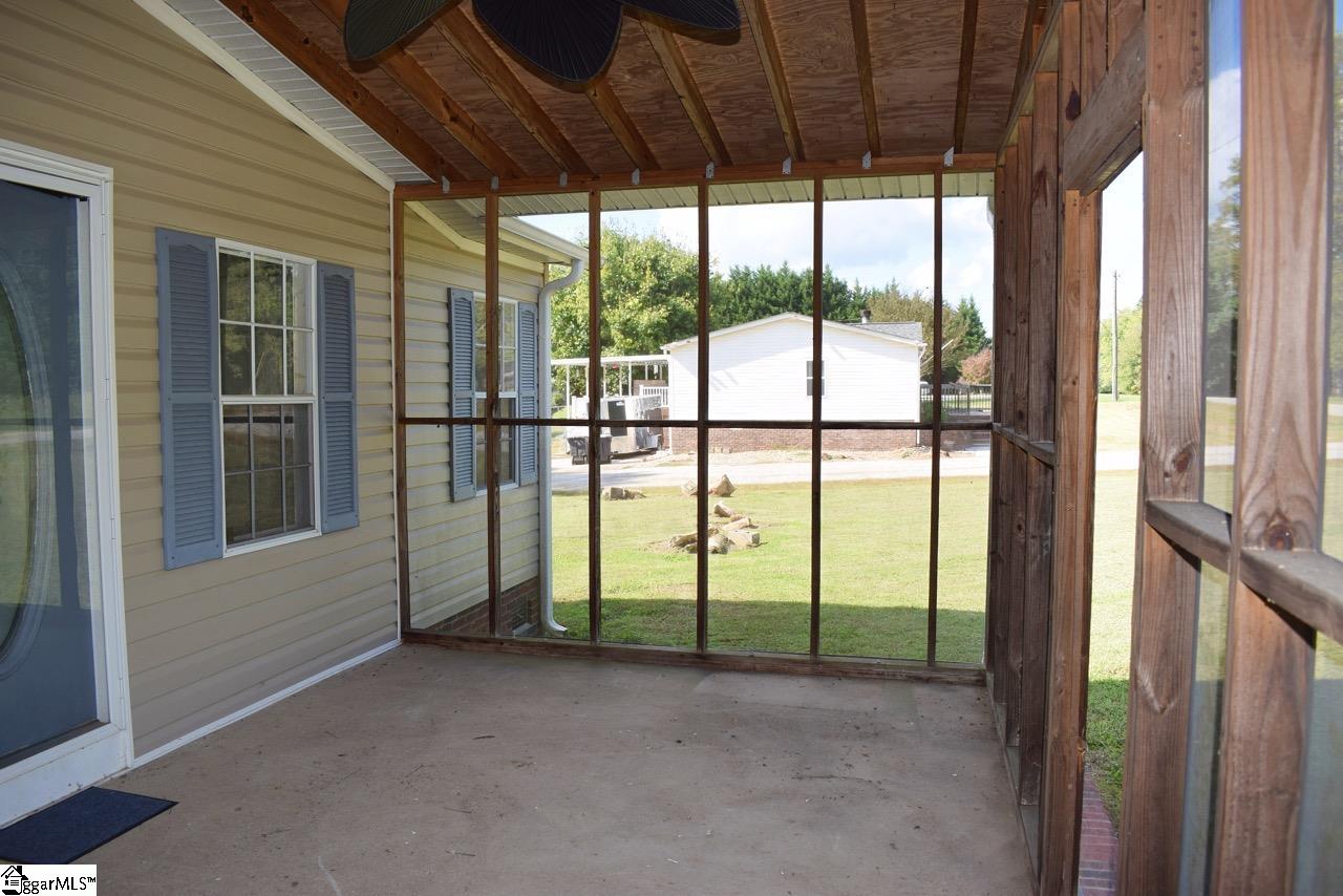216 Scruggs Road Chesnee, SC 29323 - Photo 6 of 32