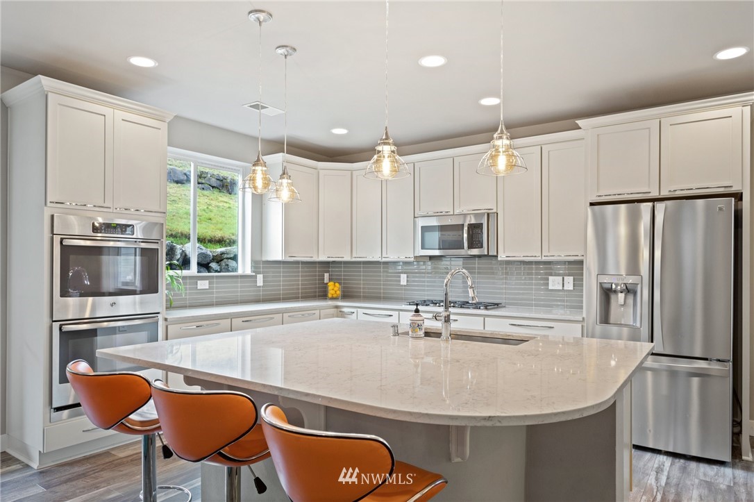 11026 4th Place Southwest Seattle, WA 98146 - Photo 11 of 26 Gallery Image 11