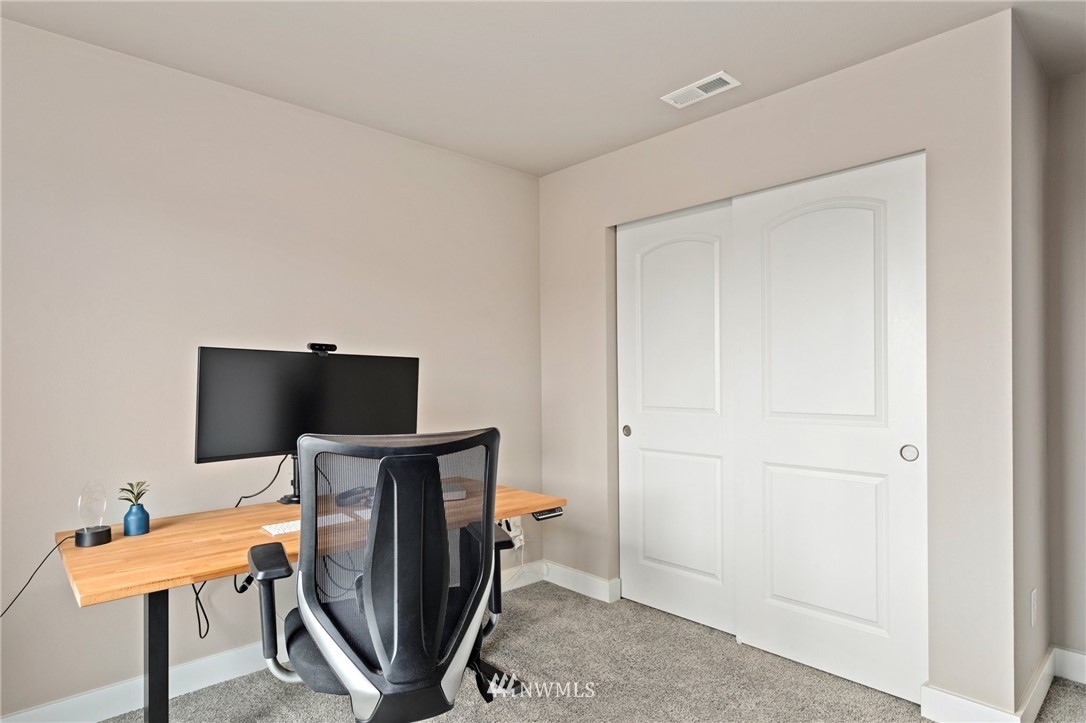 11026 4th Place Southwest Seattle, WA 98146 - Photo 19 of 26 Gallery Image 19