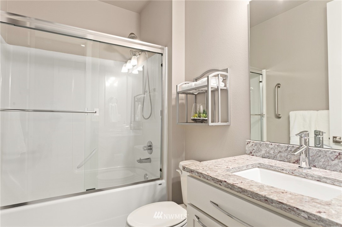 11026 4th Place Southwest Seattle, WA 98146 - Photo 22 of 26 Gallery Image 22