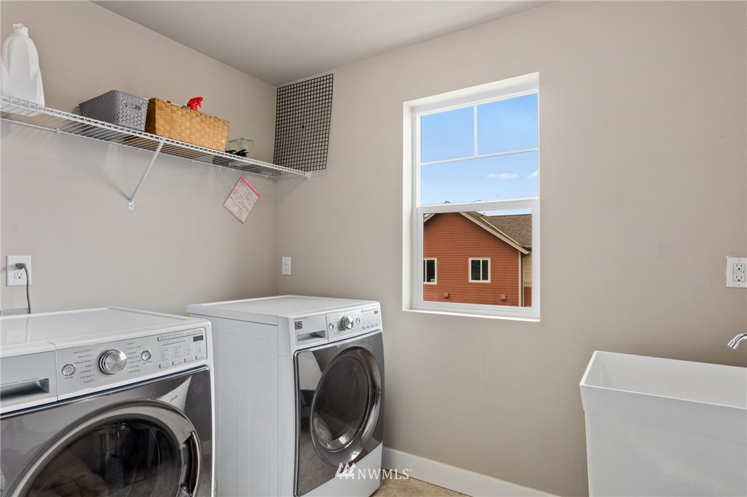 11026 4th Place Southwest Seattle, WA 98146 - Photo 23 of 26 Gallery Image 23
