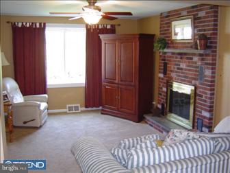 349 Britt Road North Wales, PA 19454 - Photo 2 of 10 Living Room