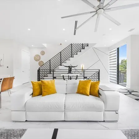 $7,300 | 1058 North Victoria Park Road, Fort Lauderdale, FL 33304