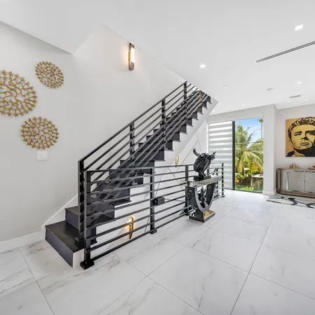 $7,300 | 1058 North Victoria Park Road, Fort Lauderdale, FL 33304