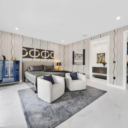 $7,300 | 1058 North Victoria Park Road, Fort Lauderdale, FL 33304