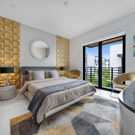 $7,300 | 1058 North Victoria Park Road, Fort Lauderdale, FL 33304