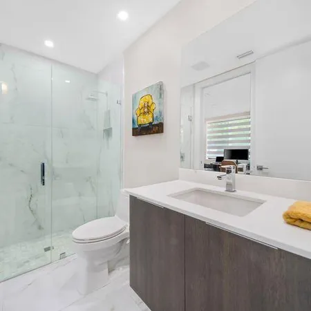 $7,300 | 1058 North Victoria Park Road, Fort Lauderdale, FL 33304