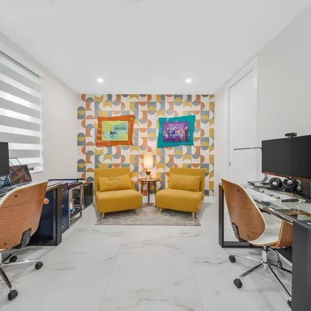 $7,300 | 1058 North Victoria Park Road, Fort Lauderdale, FL 33304