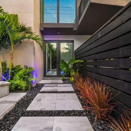 $7,300 | 1058 North Victoria Park Road, Fort Lauderdale, FL 33304