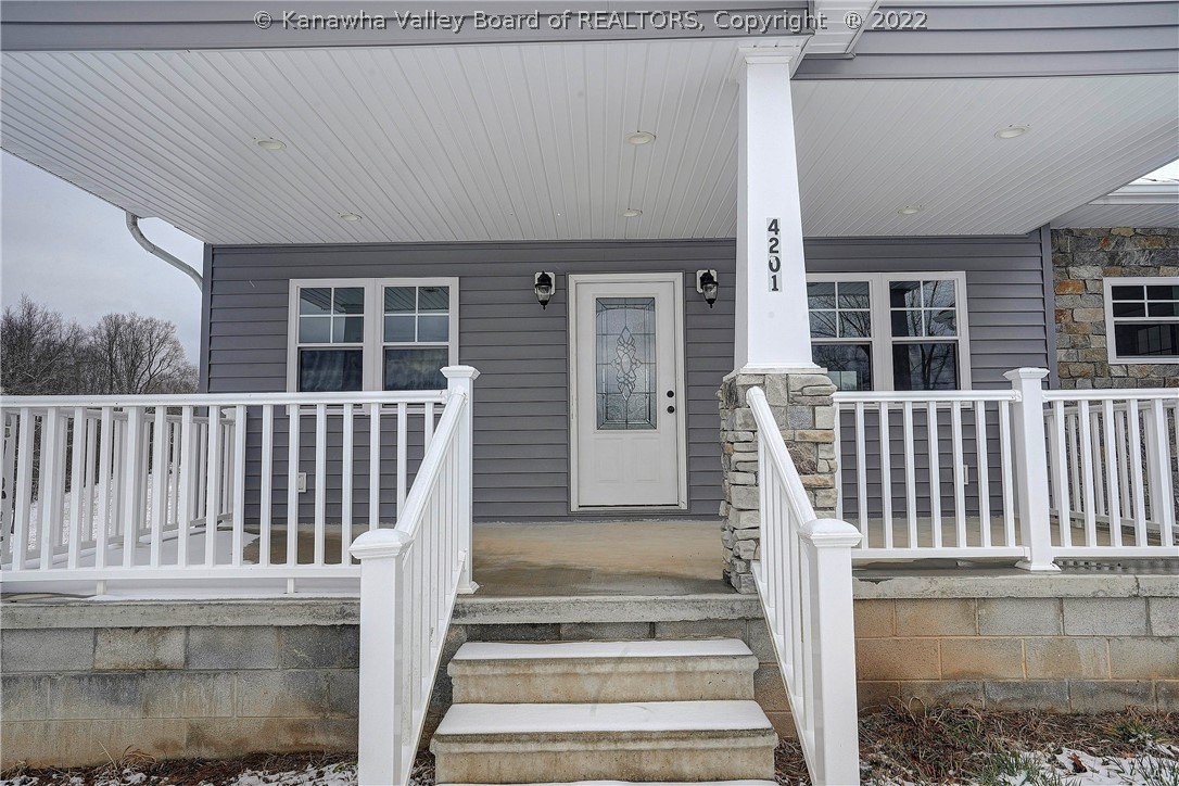 4201 Charleston Road Point Pleasant, WV 25550 - Photo 6 of 40 Gallery Image 6
