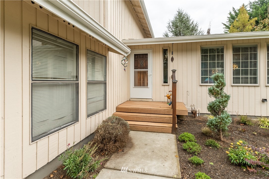 3748 Magrath Road Bellingham, WA 98226 - Photo 2 of 33 Gallery Image 2