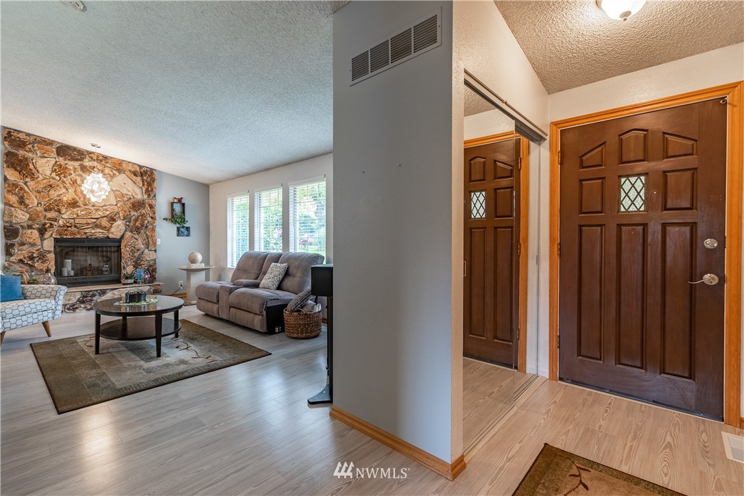 3748 Magrath Road Bellingham, WA 98226 - Photo 3 of 33 Gallery Image 3