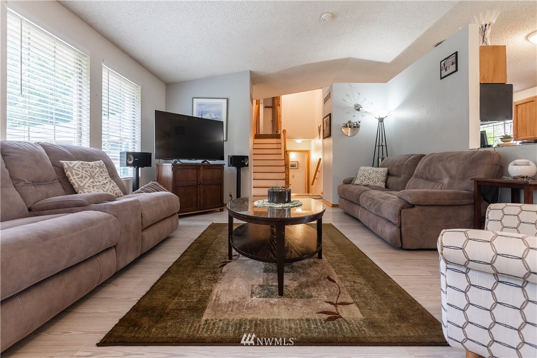 3748 Magrath Road Bellingham, WA 98226 - Photo 6 of 33 Gallery Image 6