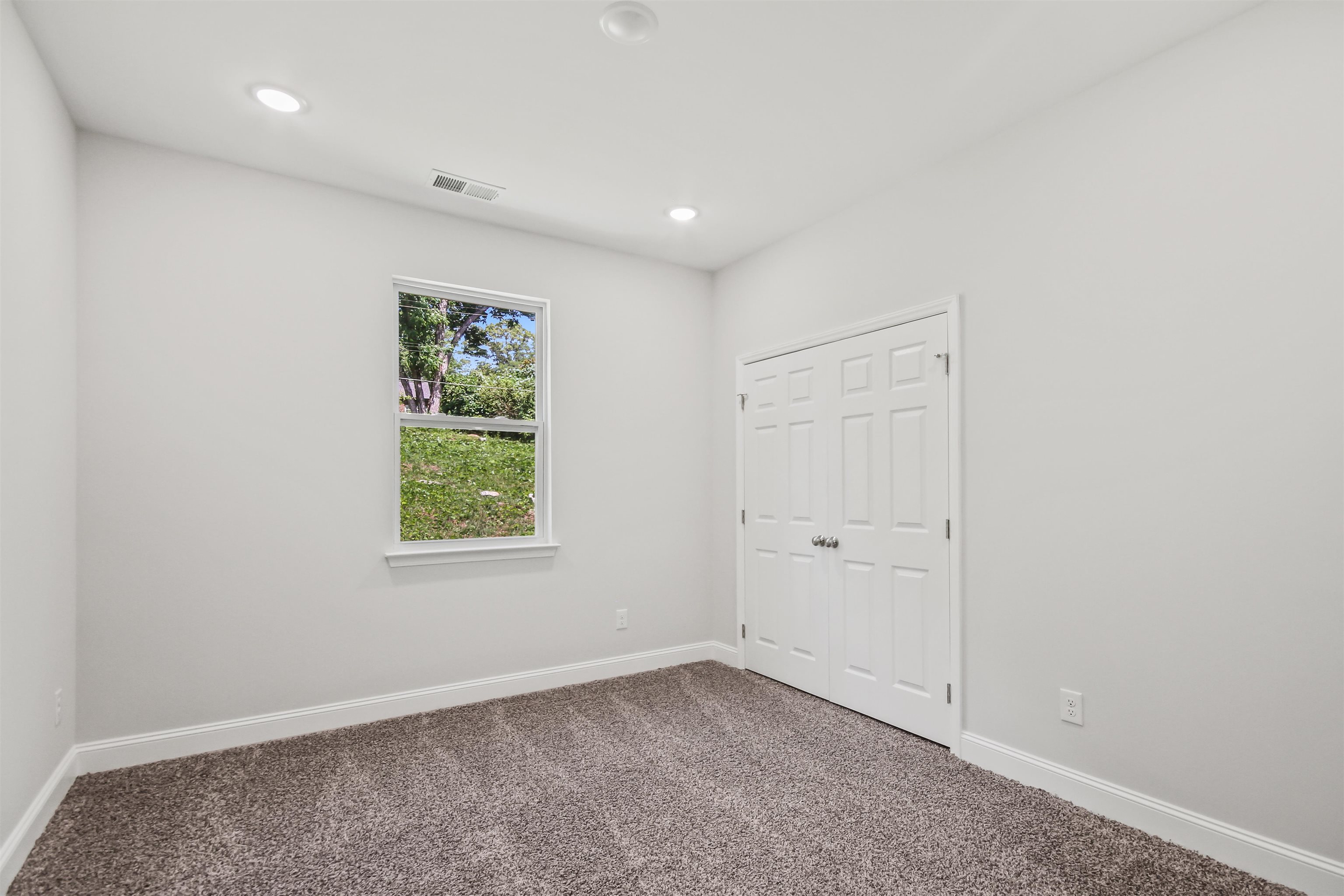 273 South High Point Road Spartanburg, SC 29301 - Photo 11 of 23 Gallery Image 11