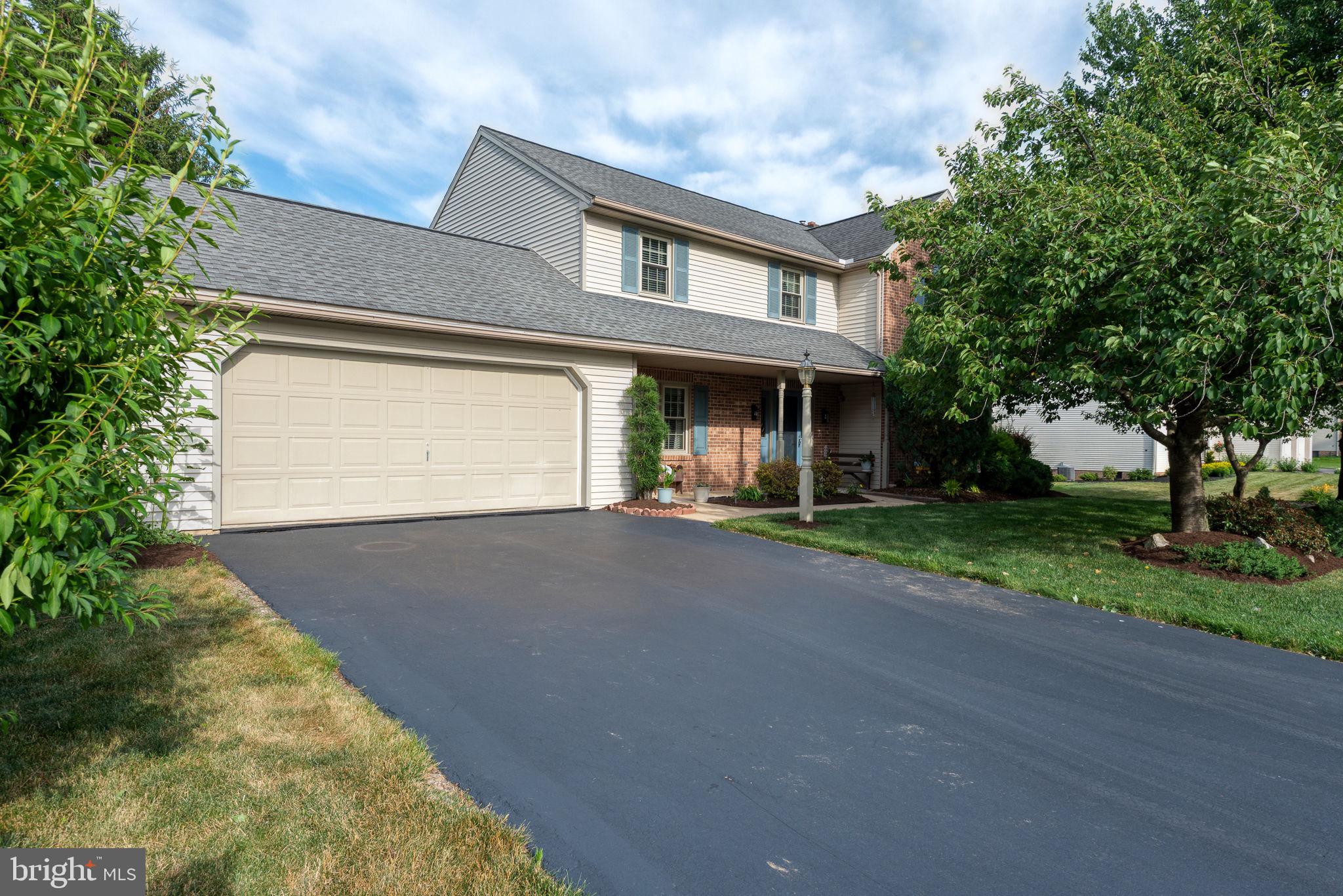 13 Diane Avenue Lititz, PA 17543 - Photo 1 of 46