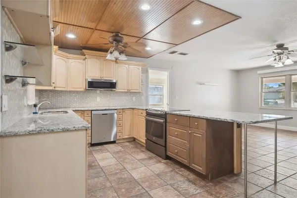 $2,600 | 111 Pineapple Court, Longwood, FL 32750