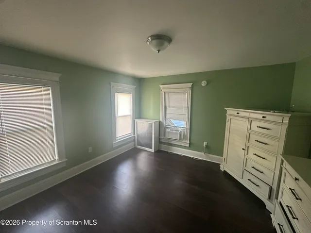 $1,950 | 916-918 Grandview Street, Scranton, PA 18509