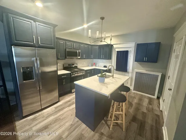 $1,950 | 916-918 Grandview Street, Scranton, PA 18509