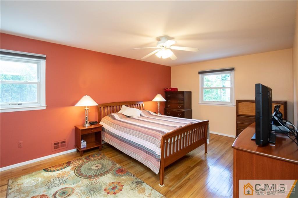 284 Dunhams Corner Road East Brunswick, NJ 08816 - Photo 17 of 23 Gallery Image 17