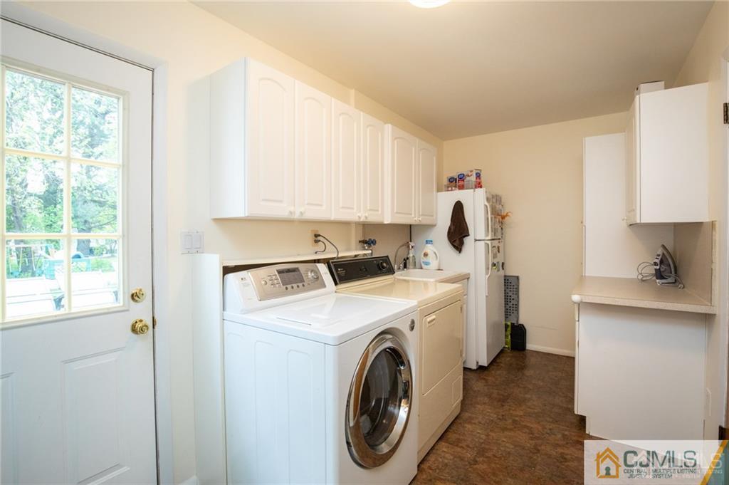 284 Dunhams Corner Road East Brunswick, NJ 08816 - Photo 21 of 23 Gallery Image 21