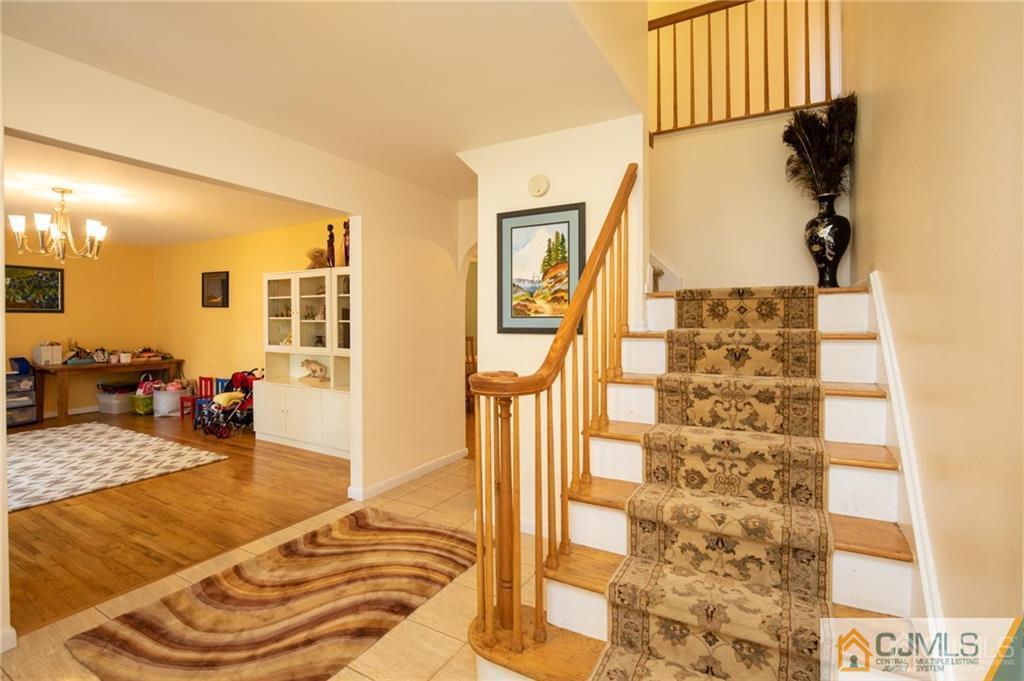 284 Dunhams Corner Road East Brunswick, NJ 08816 - Photo 3 of 23 Gallery Image 3