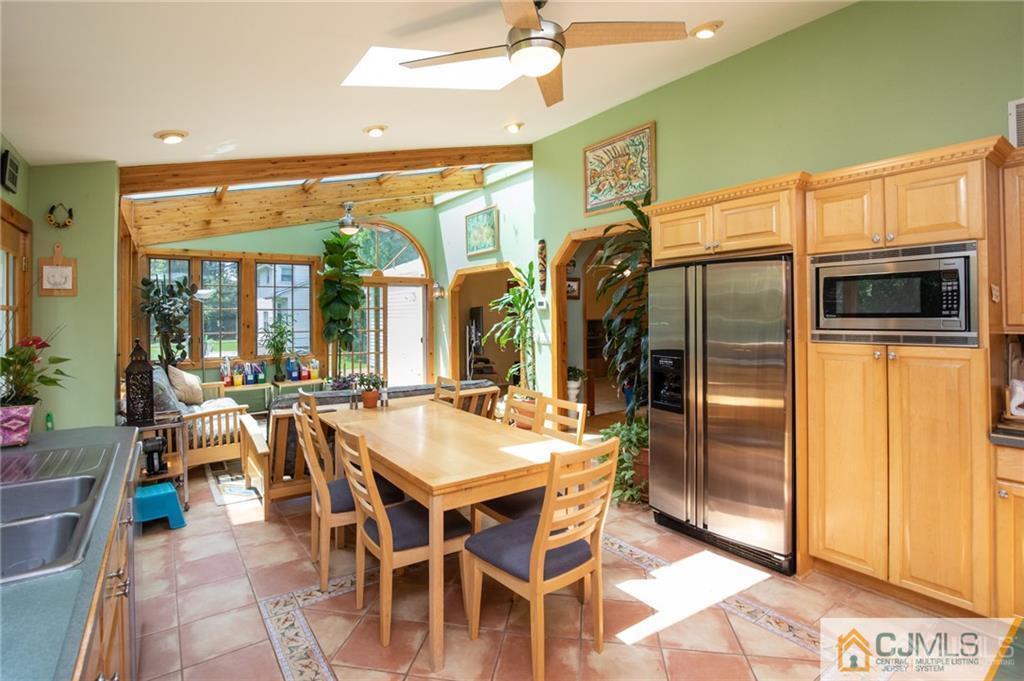 284 Dunhams Corner Road East Brunswick, NJ 08816 - Photo 9 of 23 Gallery Image 9
