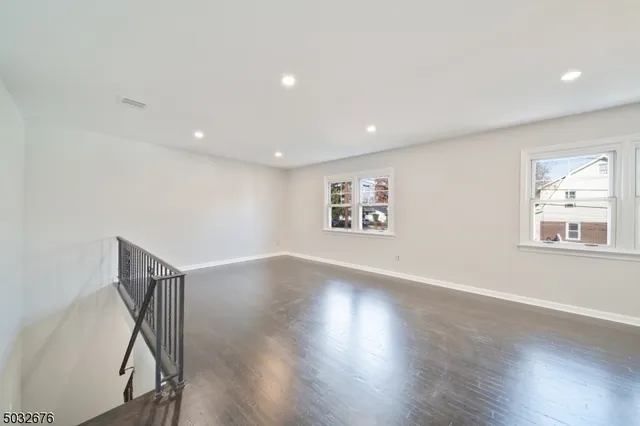 $3,100 | 100 Westside Avenue, Unit 2, Bergenfield, NJ 07621