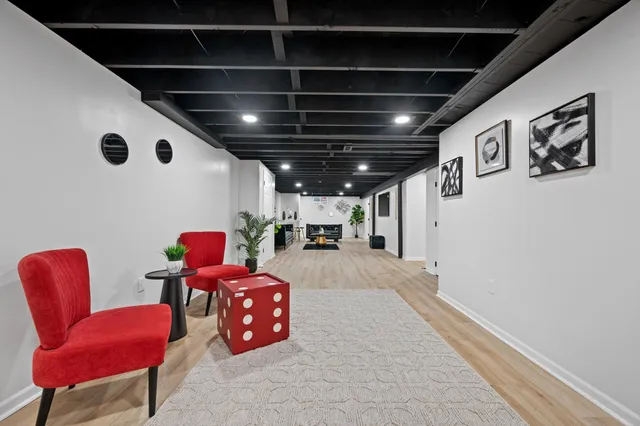 $519,900 | 7216 North Mohawk Avenue, Glendale, WI 53217