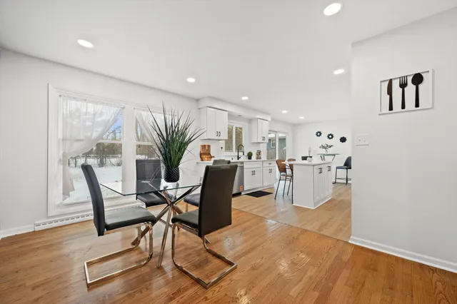 $519,900 | 7216 North Mohawk Avenue, Glendale, WI 53217