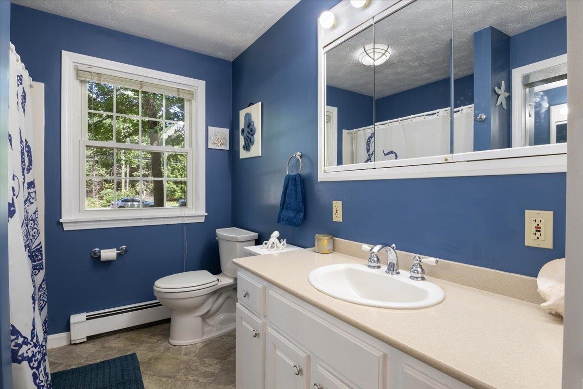 13 Brook Road Litchfield, NH 03052 - Photo 10 of 39 Gallery Image 10