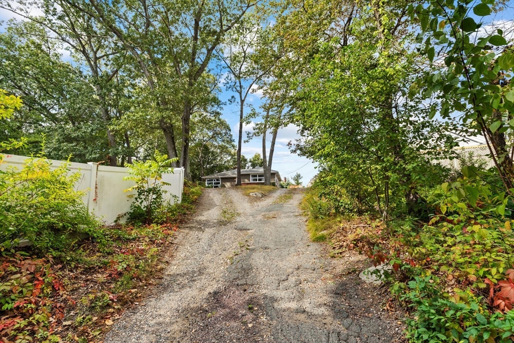 8 Everett Street Wakefield, MA 01880 - Photo 8 of 32 a view of yard