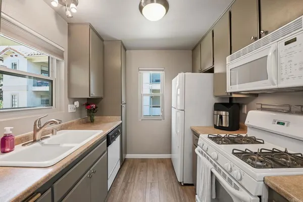 $540,000 | 10331 Azuaga Street, Unit 231, San Diego, CA 92129