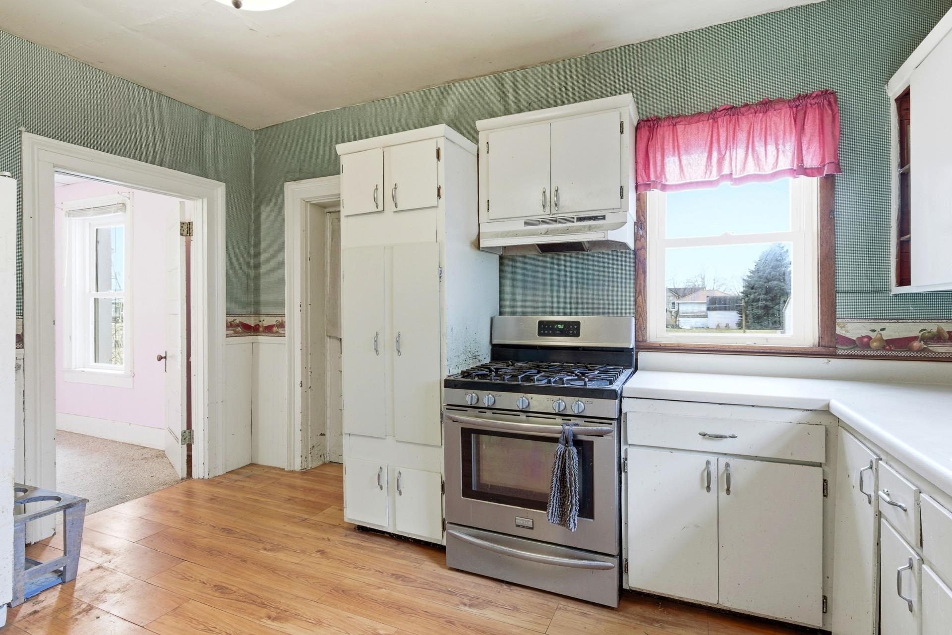 116 East Florence Street Cambria, WI 53923 - Photo 8 of 30