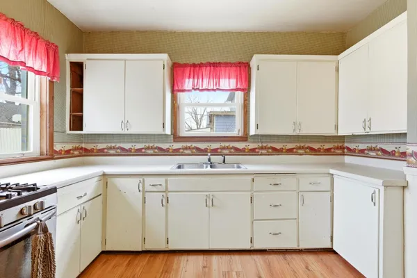 $109,900 | 116 East Florence Street, Cambria, WI 53923