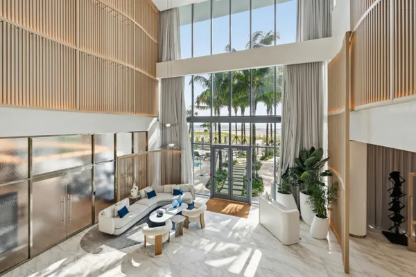 $3,500,000 | 900 North Ocean Boulevard, Unit 802, Pompano Beach, FL 33062