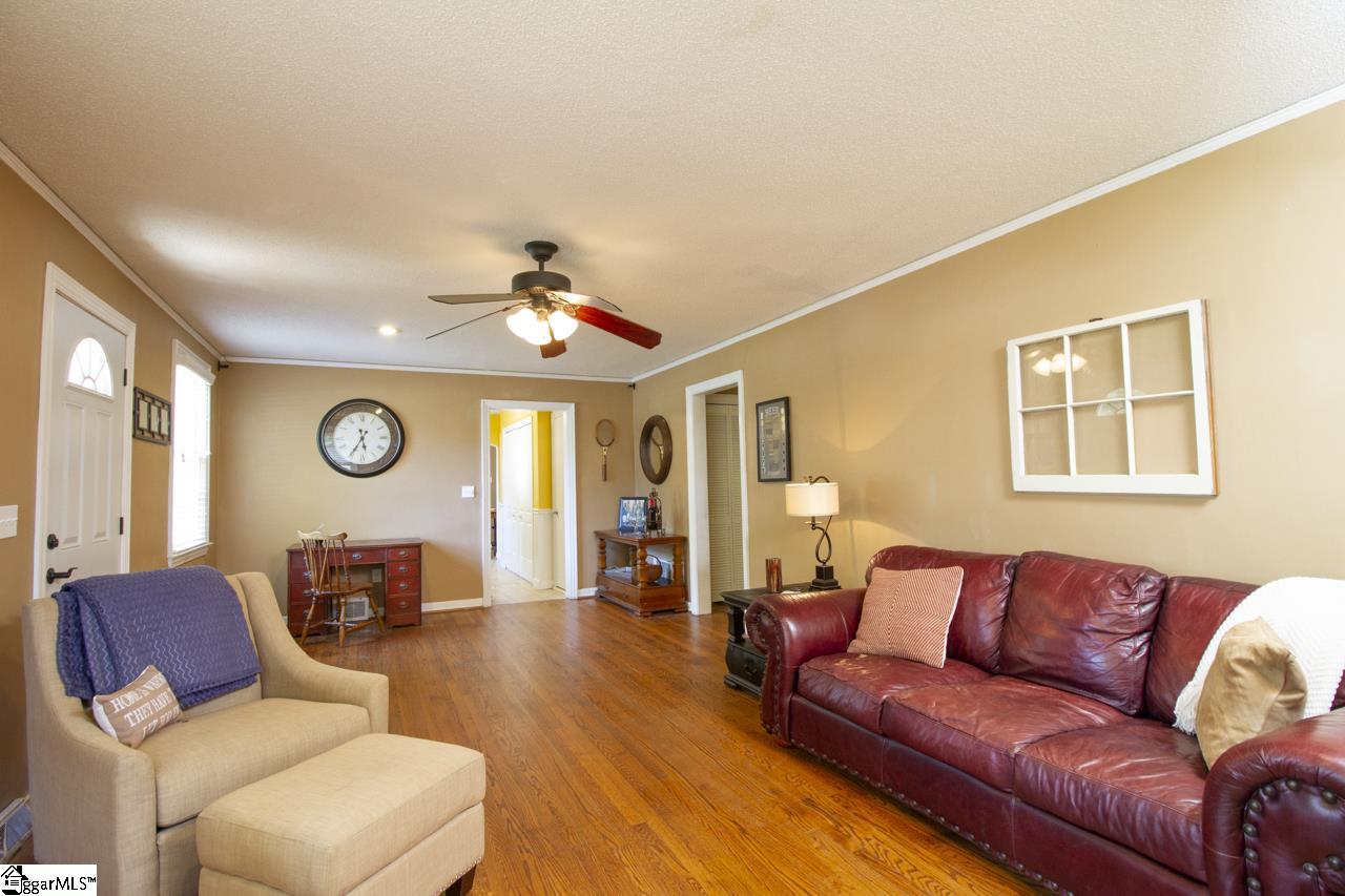2220 Bellview Road Anderson, SC 29621 - Photo 4 of 32