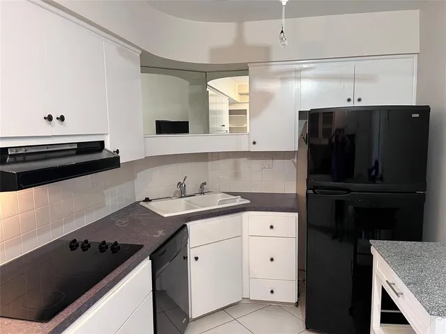 $250,000 | 3200 Northeast 36th Street, Unit 714, Fort Lauderdale, FL 33308