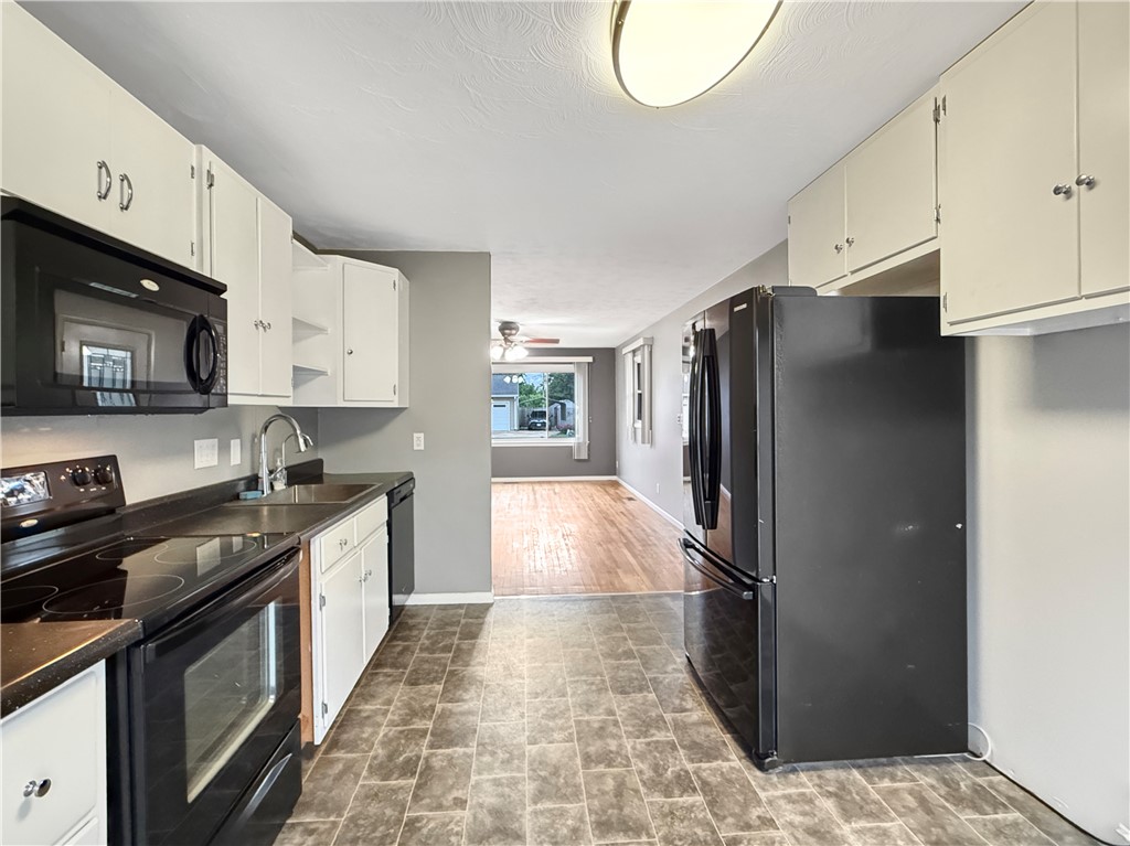 12 Glenview Drive Decatur, IL 62521 - Photo 6 of 25 Gallery Image 6