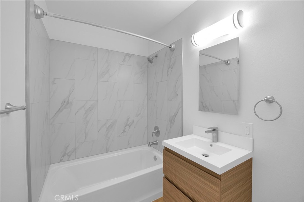 925 Cherry Long Beach, CA 90813 - Photo 15 of 21