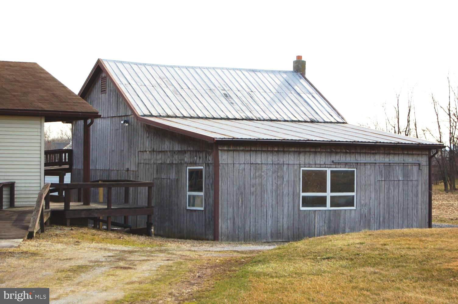 76 Two Taverns Road Gettysburg, PA 17325 - Photo 1 of 28 Workshop/garage