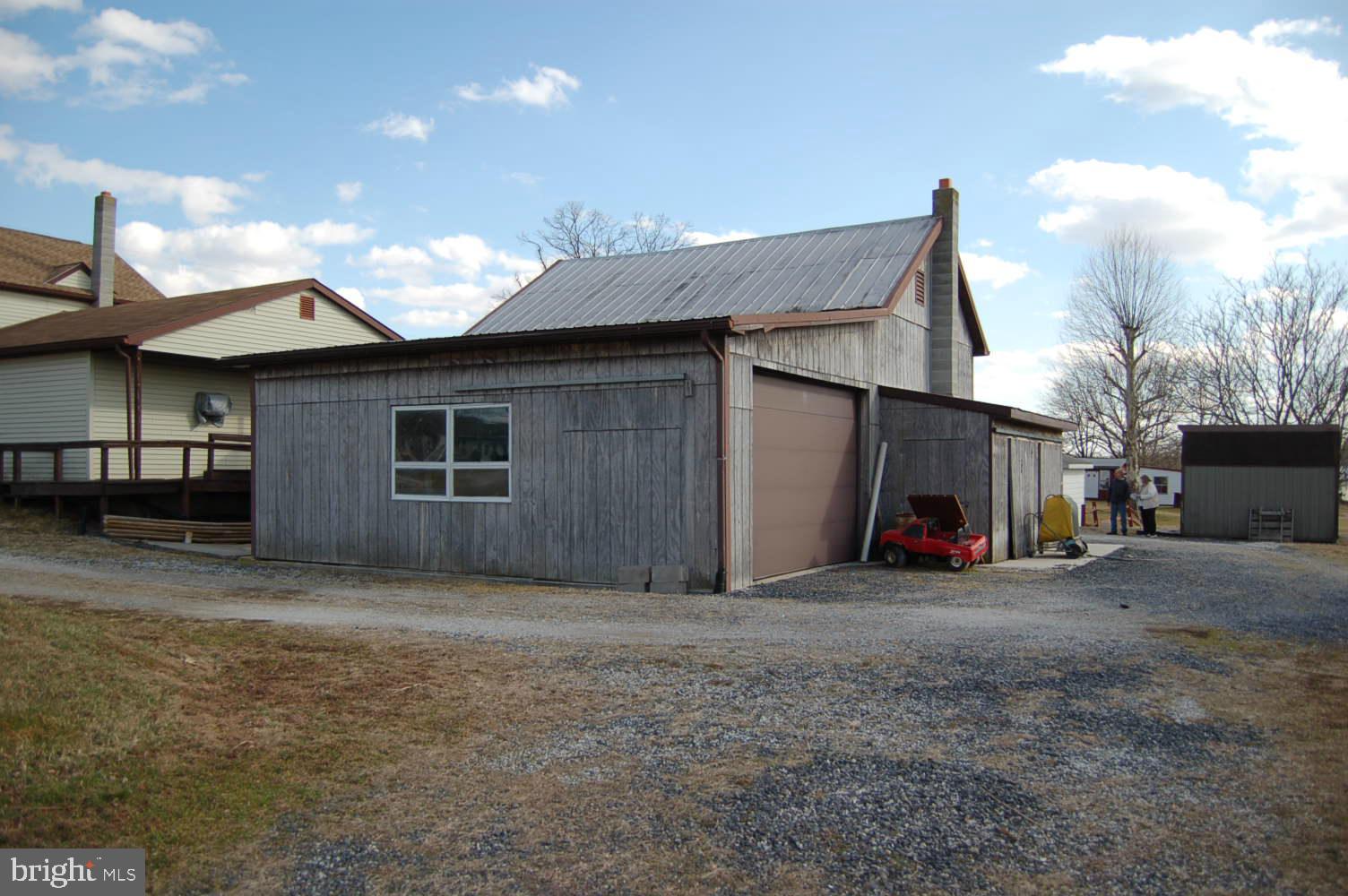 76 Two Taverns Road Gettysburg, PA 17325 - Photo 20 of 28 Large garage