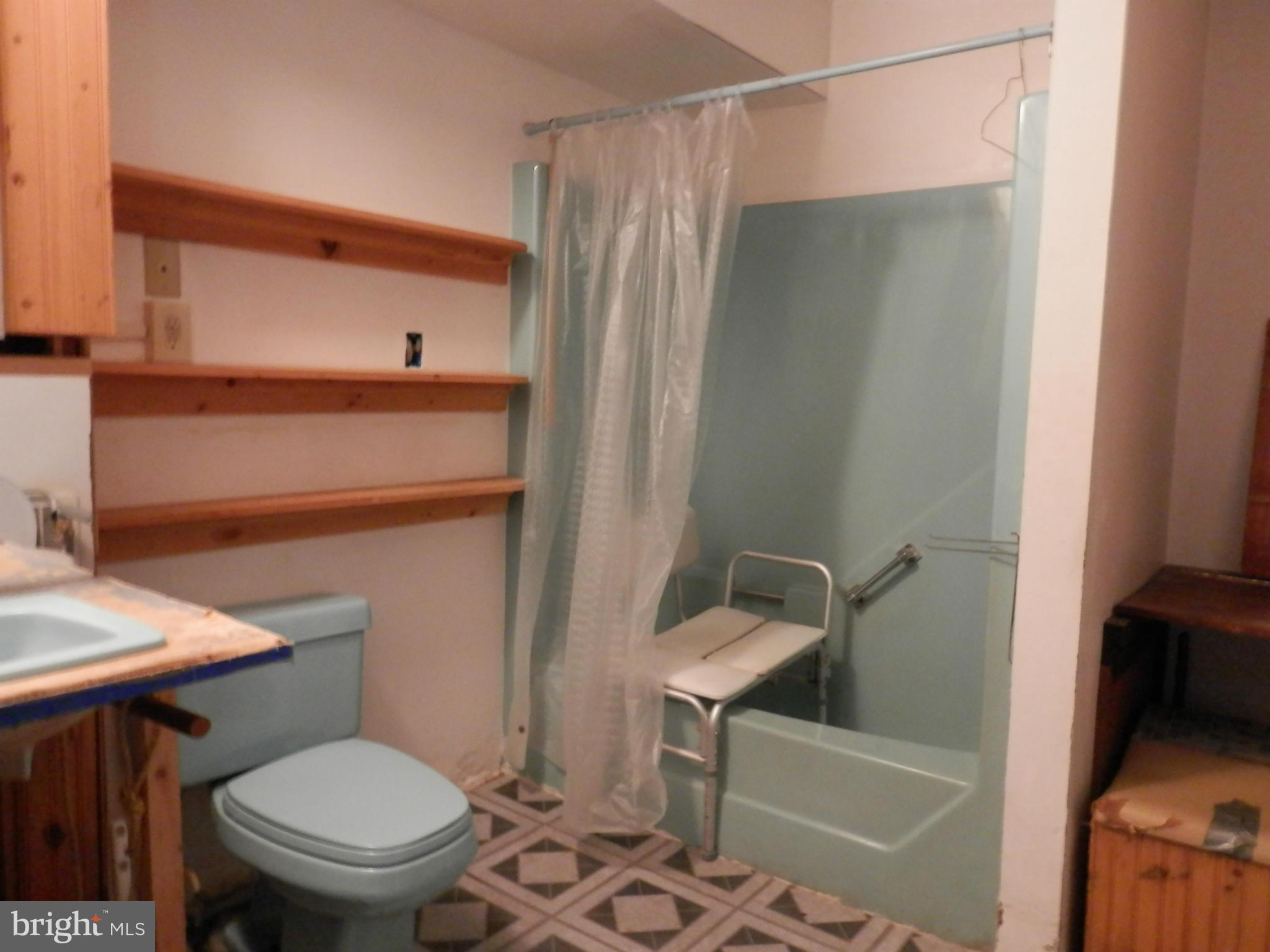 76 Two Taverns Road Gettysburg, PA 17325 - Photo 5 of 28 main level bath