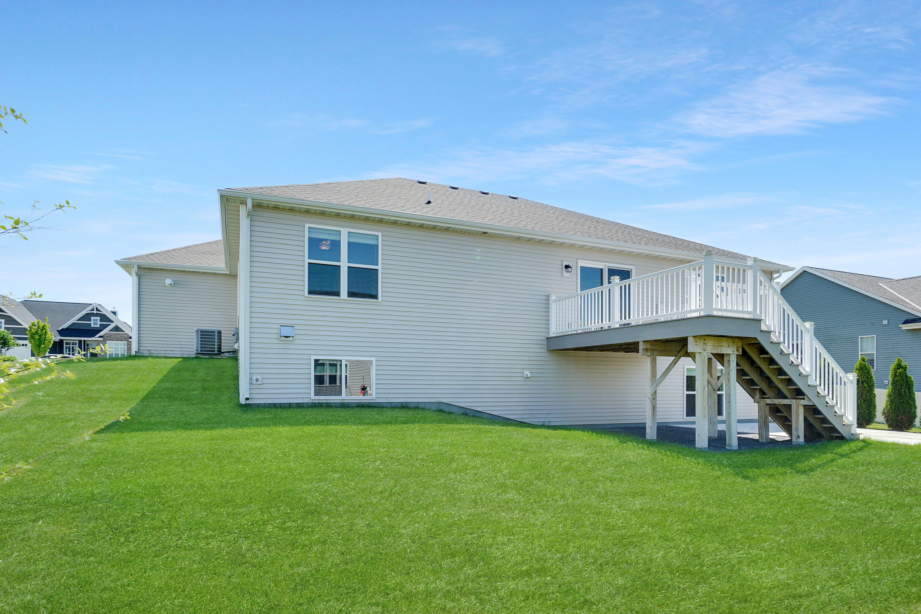625 Mary Way Slinger, WI 53086 - Photo 34 of 34 Backyard