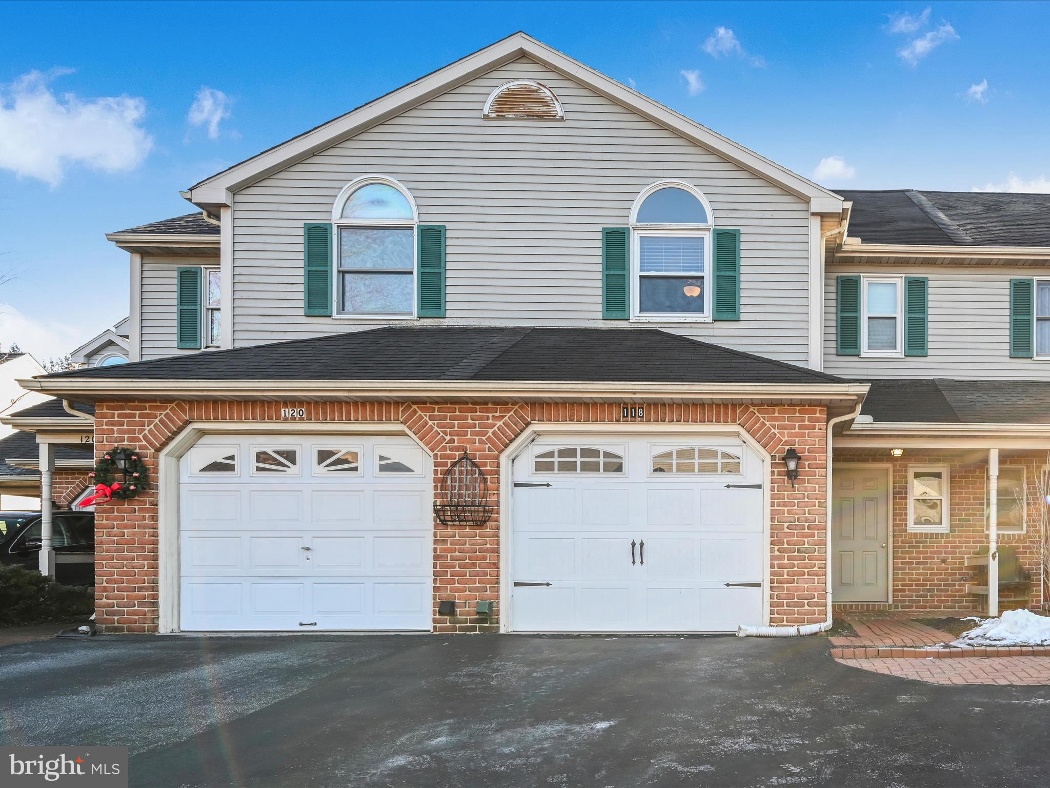 118 Pepperton Court Lititz, PA 17543 - Photo 1 of 34 Front