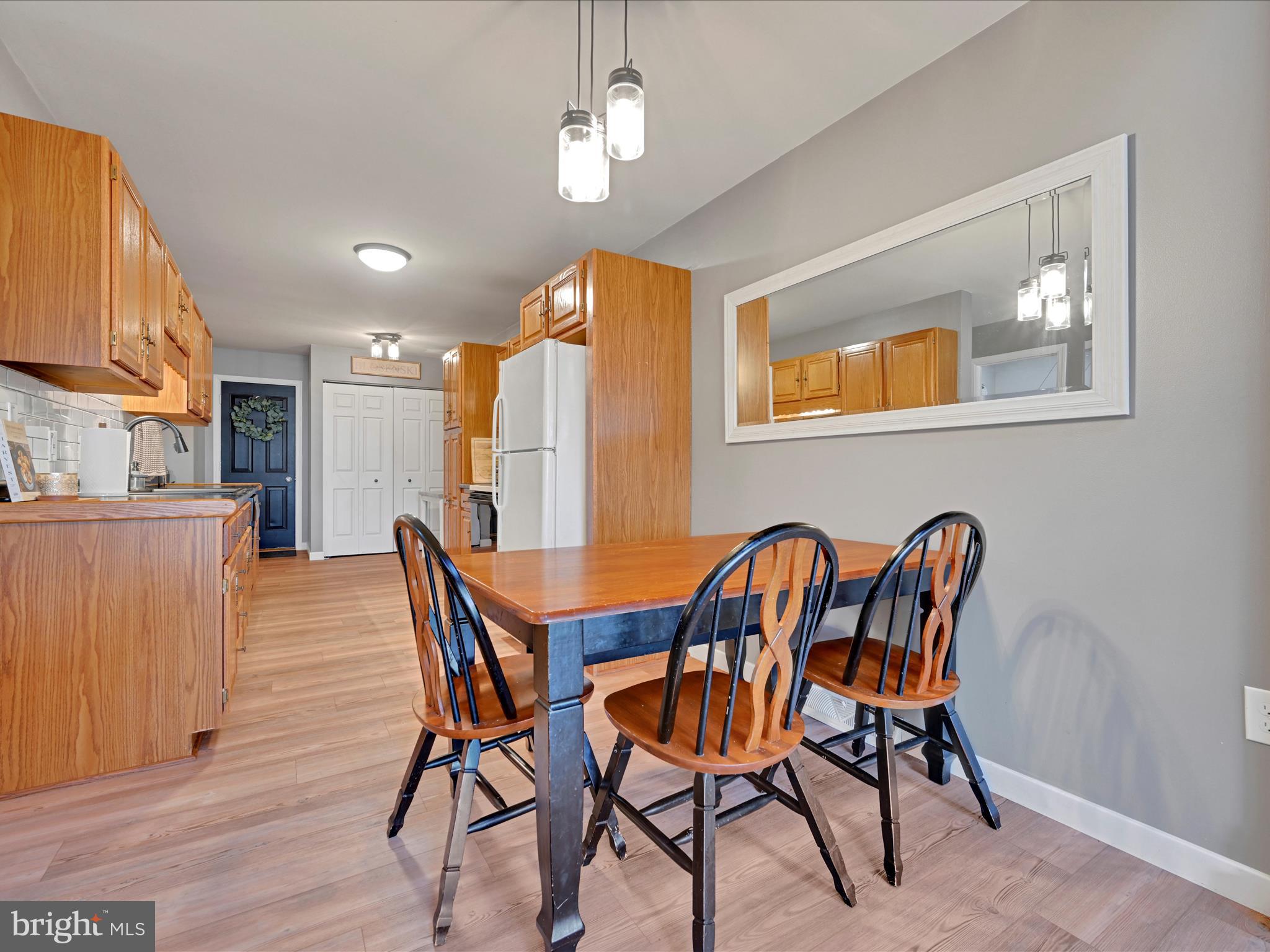118 Pepperton Court Lititz, PA 17543 - Photo 13 of 34 Dining Area